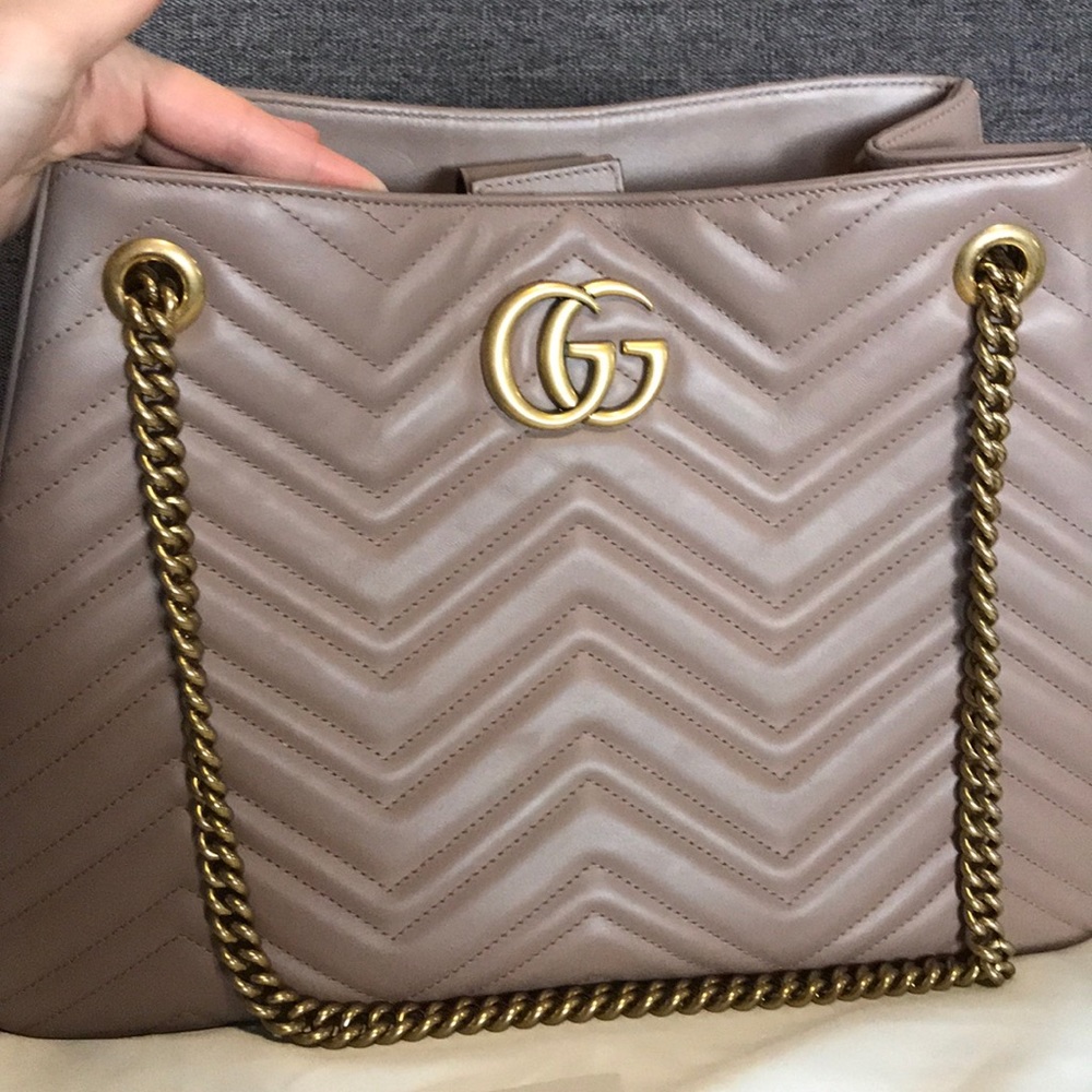 Gucci GG Marmont Meduim Matelasse Shoulder Bag. - Picture 6 of 12